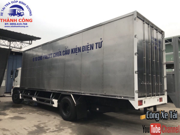 xe thùng kín hino chở pallet