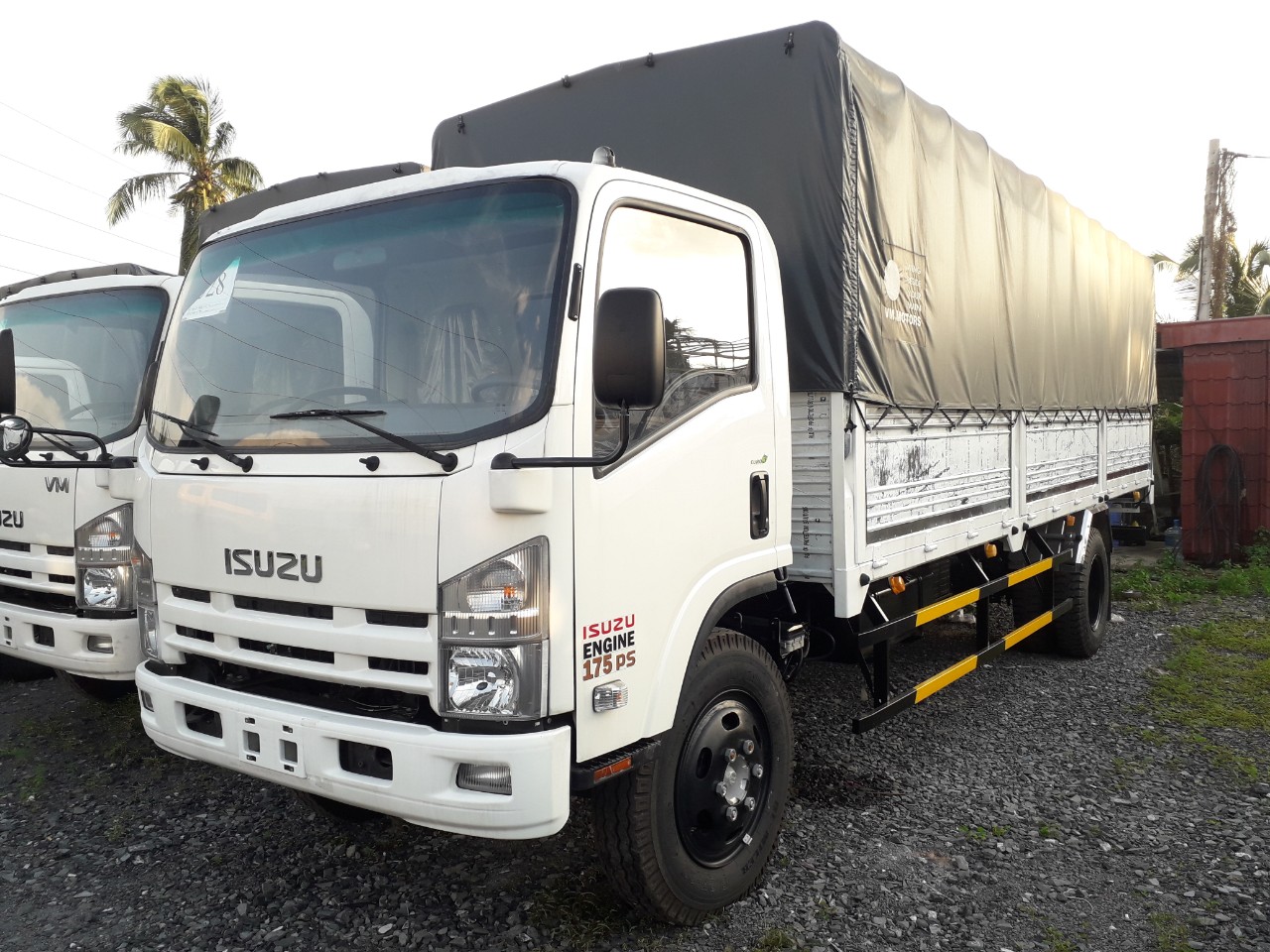 XE TẢI ISUZU 8.3 TẤN